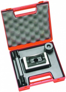 doos met stalen stempels, bladen en matrijzen